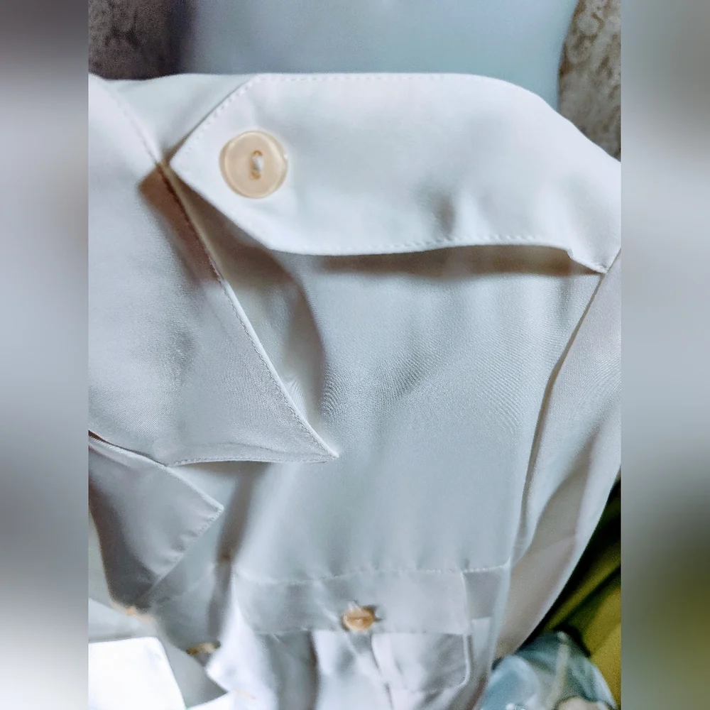 Kathy Che Soft White Short Sleeve Button-Up Shirt - Picture 4 of 5